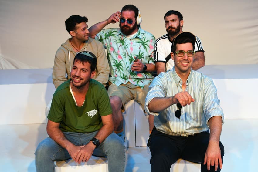 הצגה אורחת: "יומן משא" | תיאטרון אספקלריא