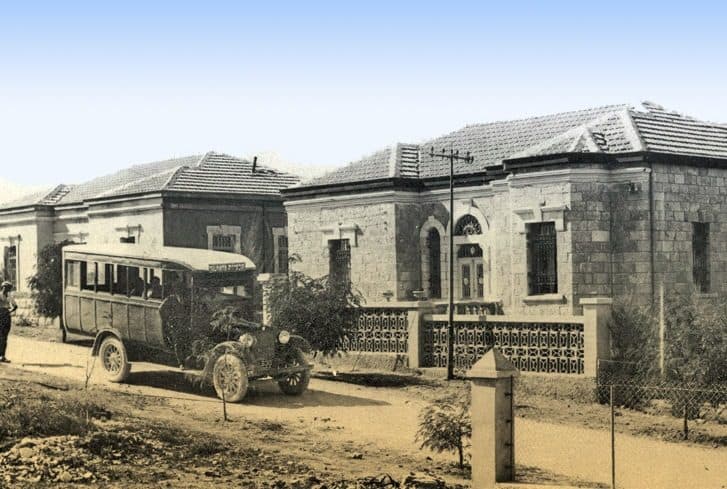 בין אויב לאוהב, בלשן ועסקן: סיור בתלפיות הישנה